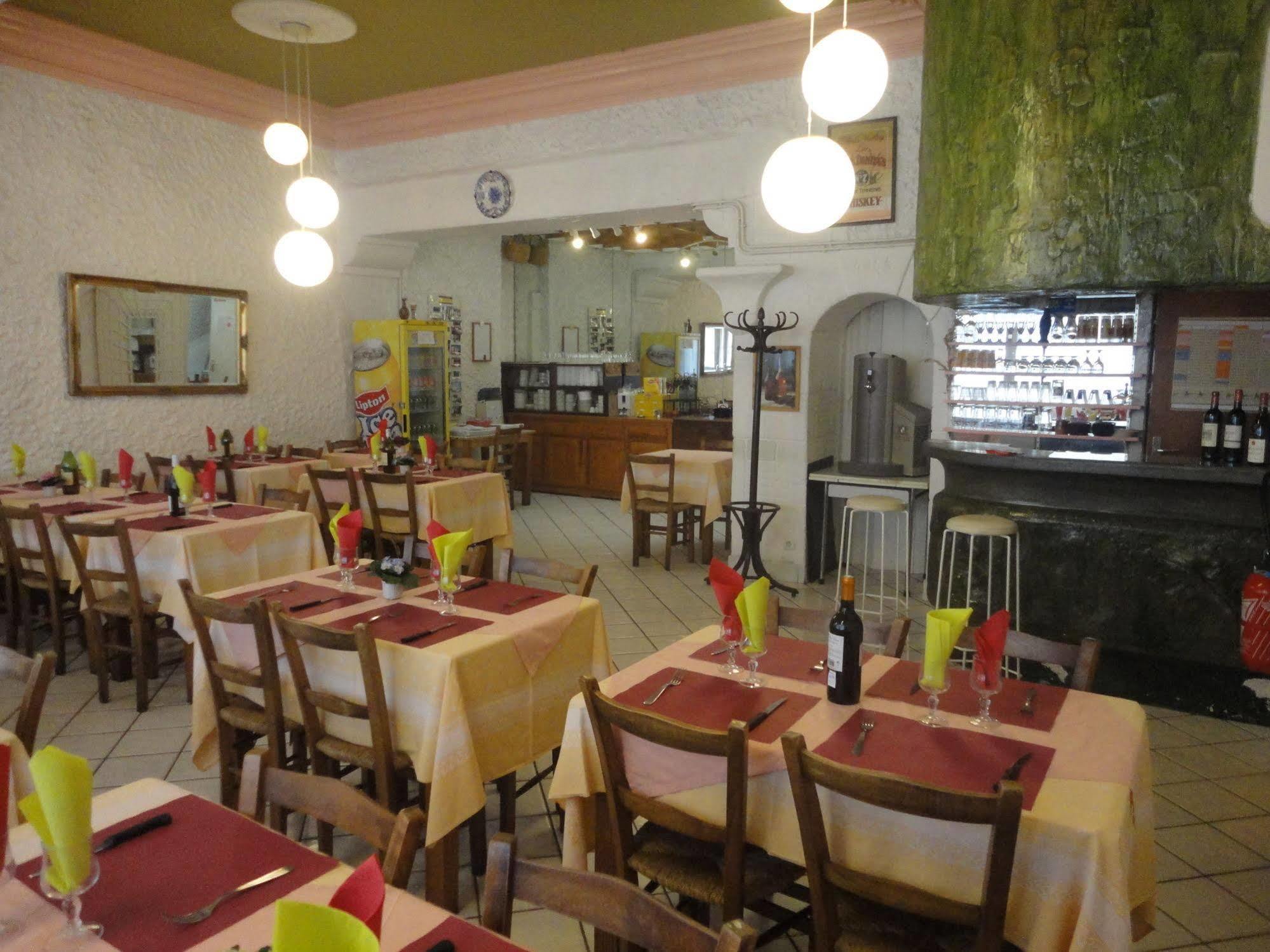 Hotel-Restaurant Le Saint Christophe Lourdes Kültér fotó